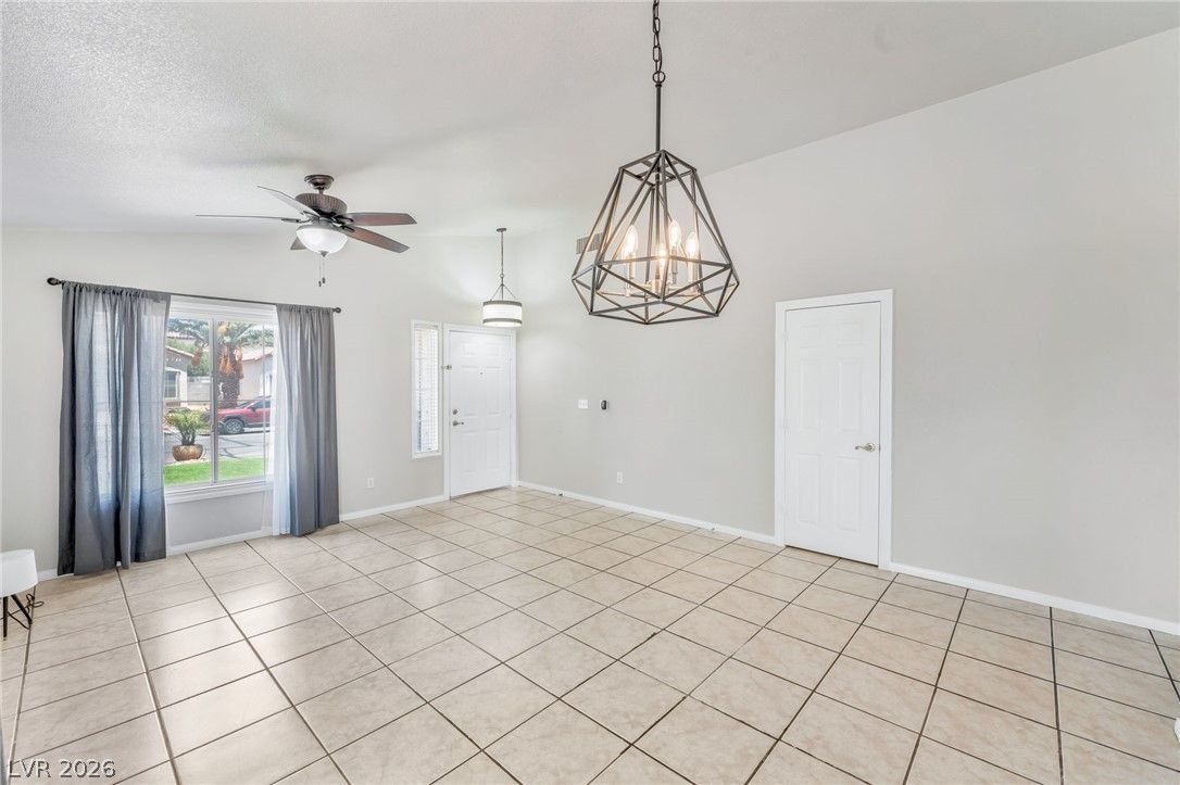 4353 Scarlet Sea Avenue — photo 4 of 23