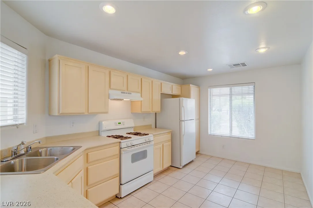 2753 Kona Crest Avenue — photo 5