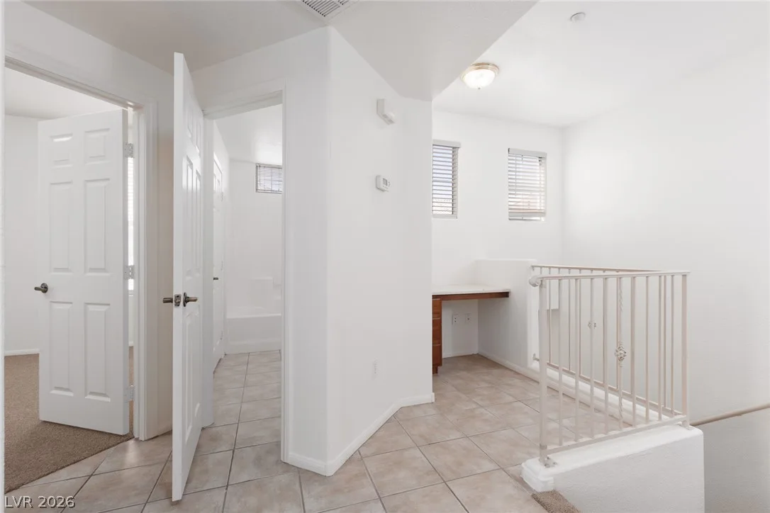 5855 VALLEY Drive 2030 — photo 3