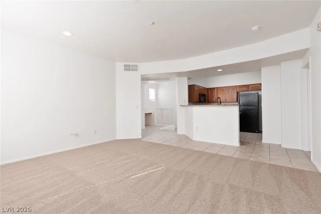 5855 VALLEY Drive 2030 — photo 4