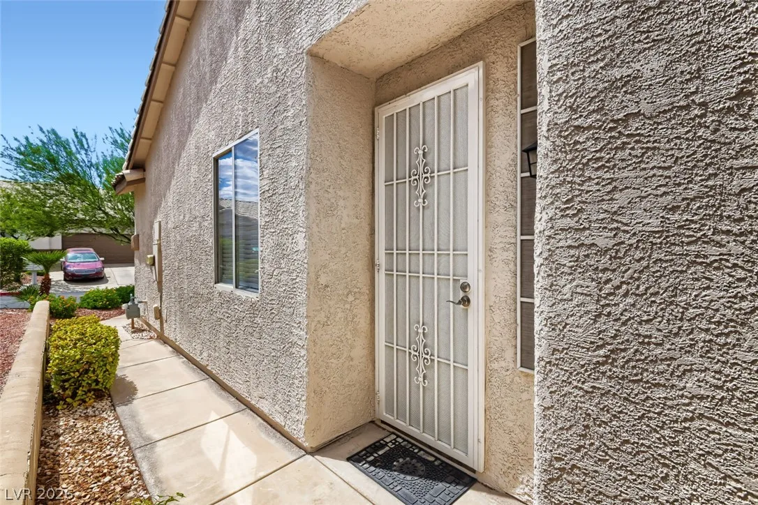 210 Alaska Jade Street — photo 4