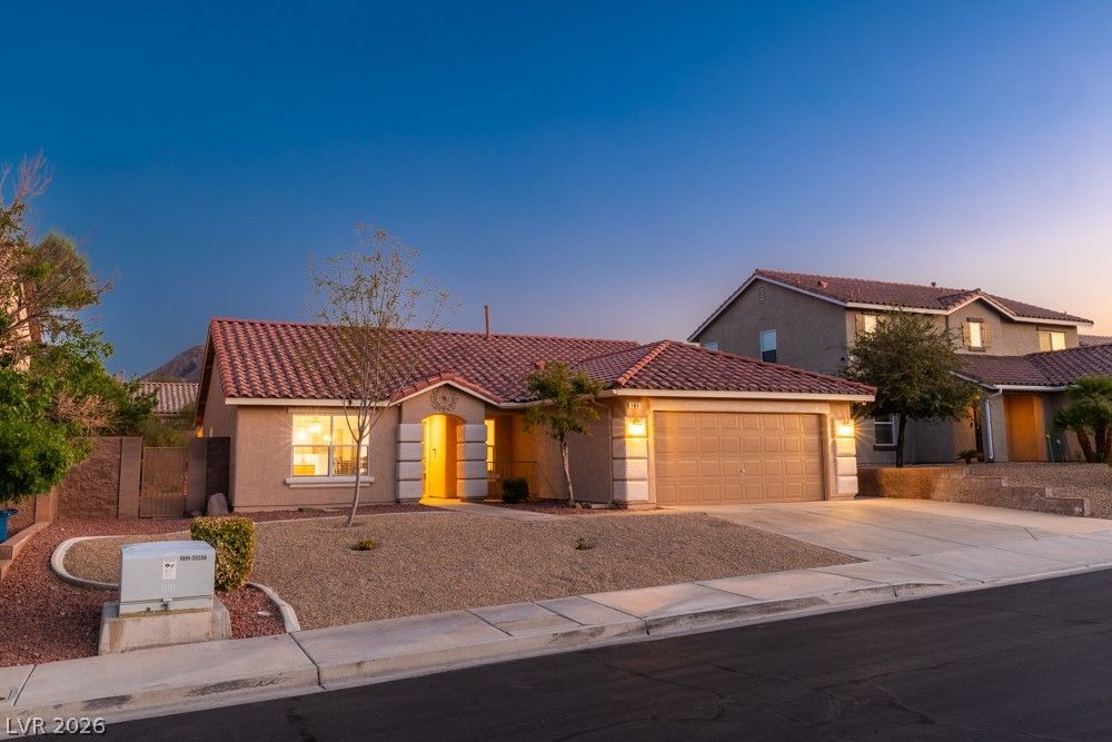 181 Sandhill Crane Avenue — photo 2