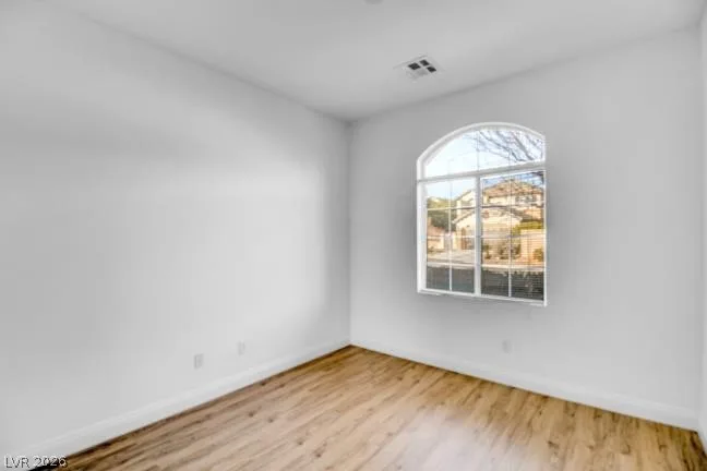1020 Barberton Court — photo 4