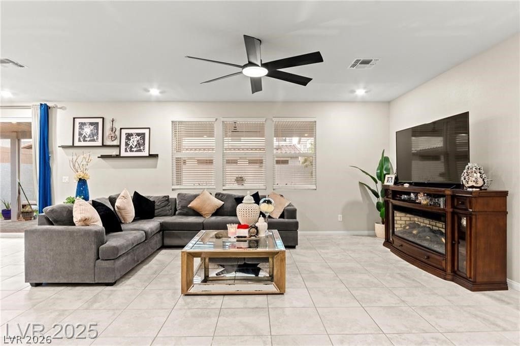 7502 Lush Oasis Avenue — photo 4