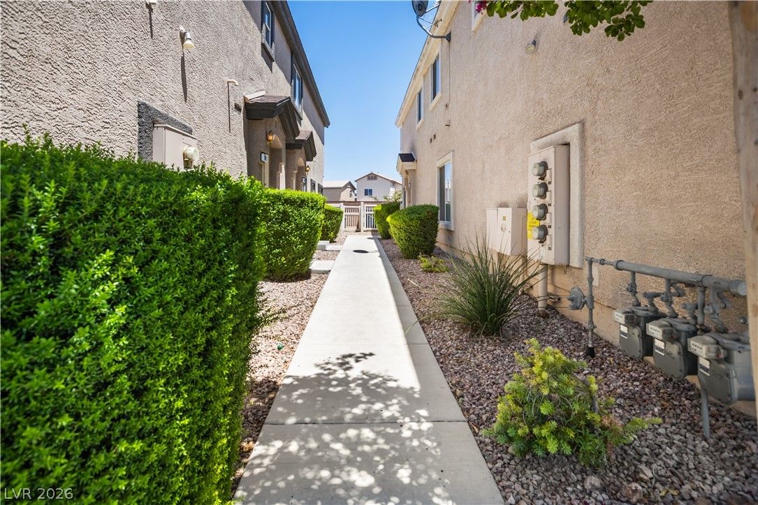 4616 Snake Eyes Street 102 — photo 2