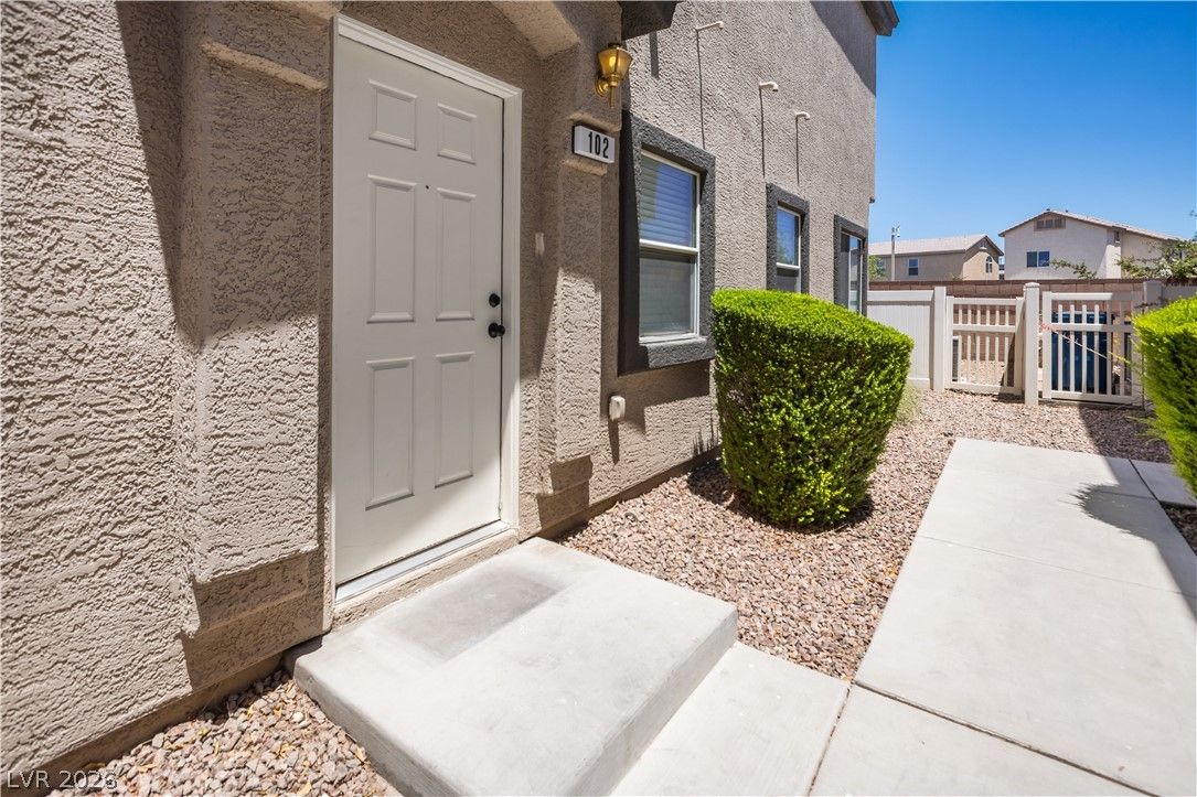 4616 Snake Eyes Street 102 — photo 3