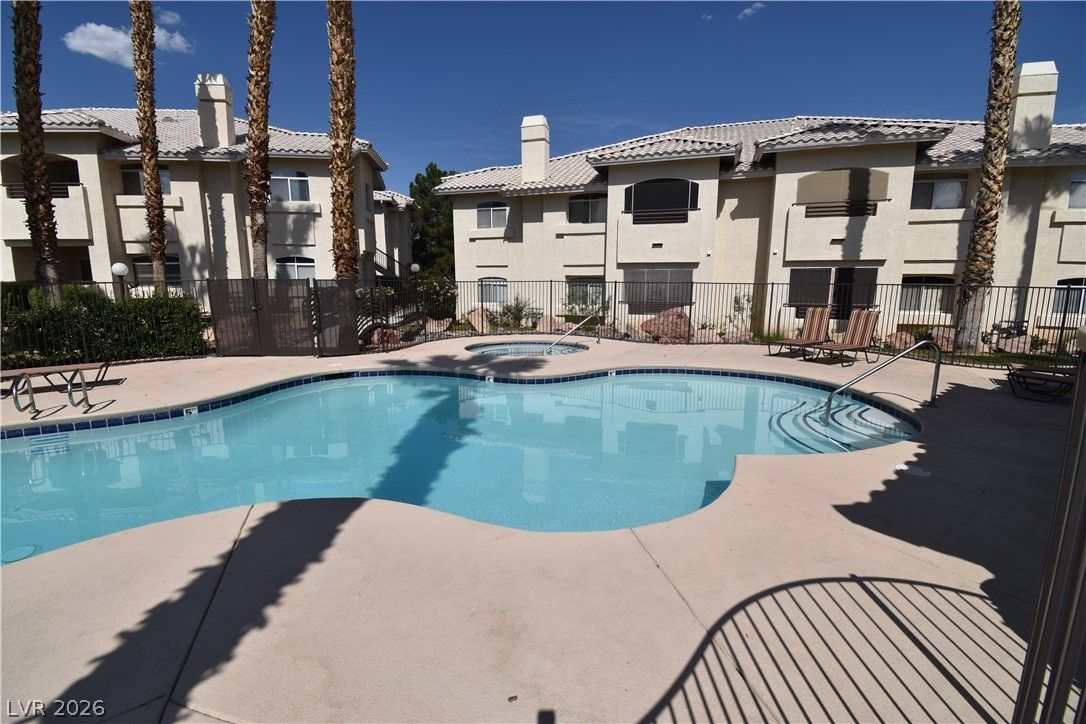 3320 South Fort Apache Road 109 — photo 2