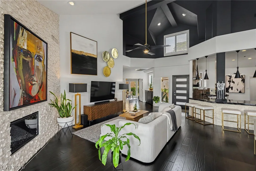 7949 Harbour Towne Avenue — photo 4