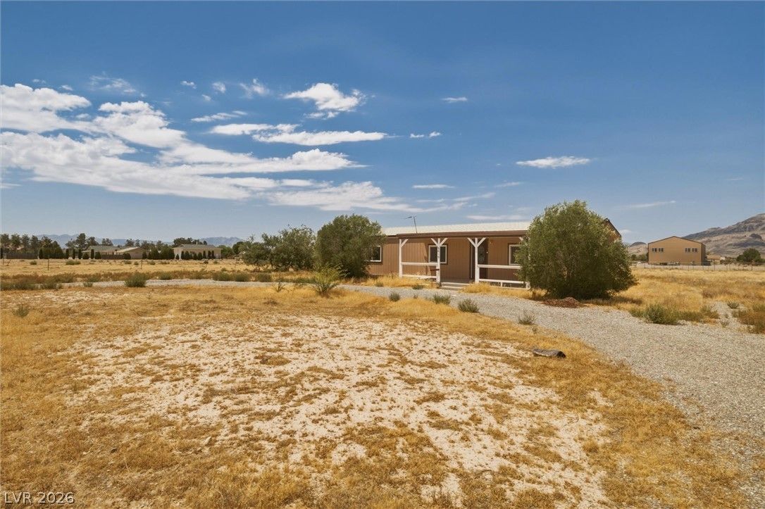 5610 Tecopa Street — photo 3 of 49