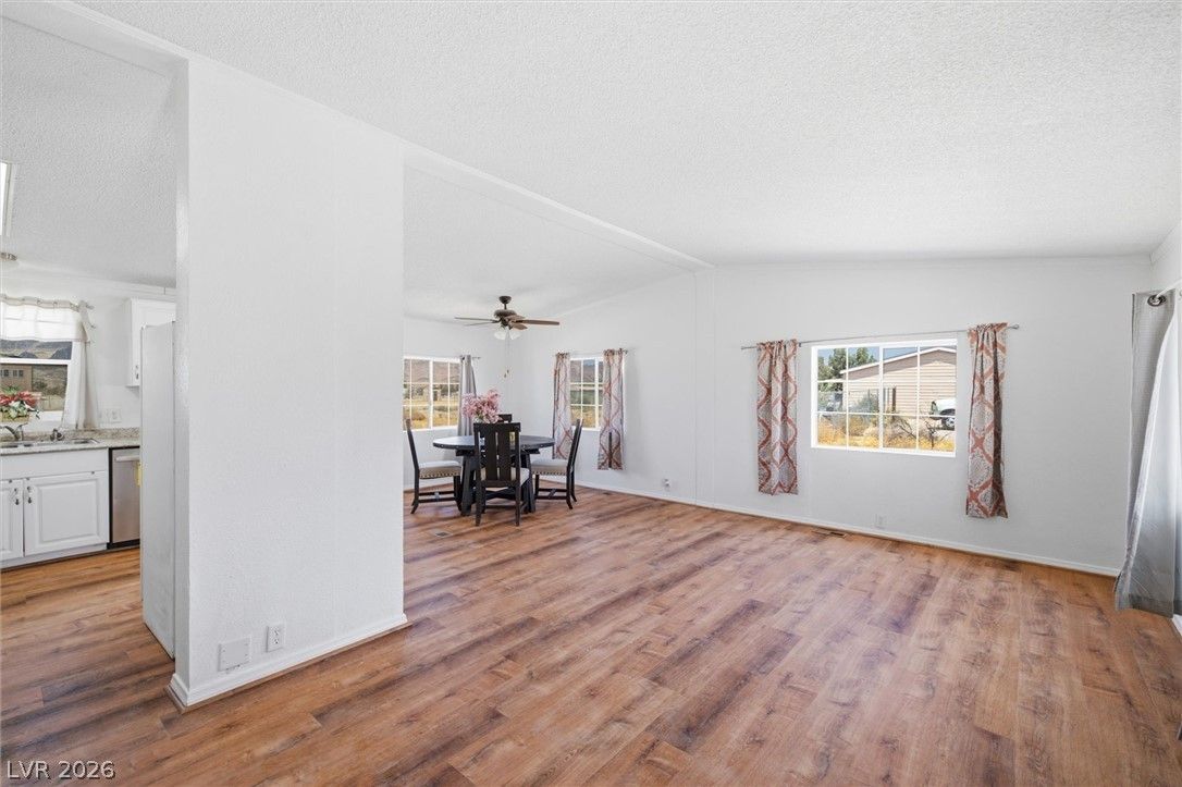 5610 Tecopa Street — photo 4 of 49