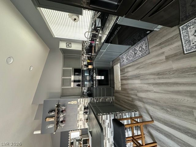 2486 Fresnal Canyon Avenue — photo 4