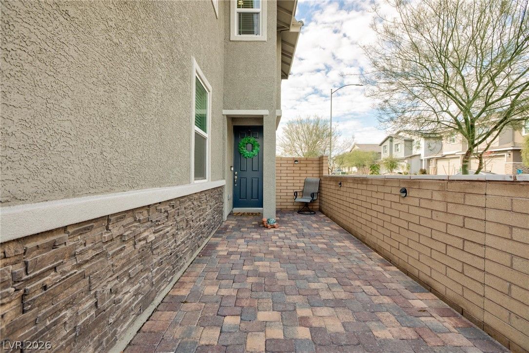 737 Cottonwood Hill Place — photo 4