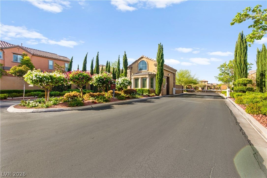 2309 Malaga Peak Street — photo 3