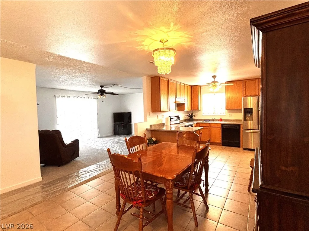 6917 Rocky Point Drive — photo 2
