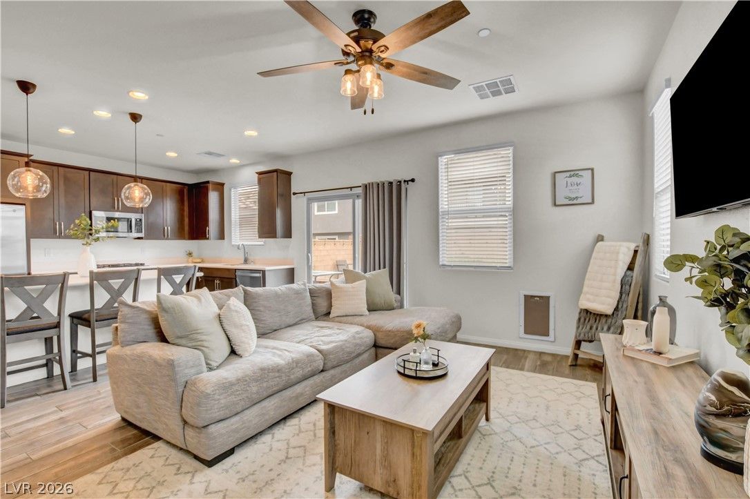688 Bamboo Bend Place — photo 2
