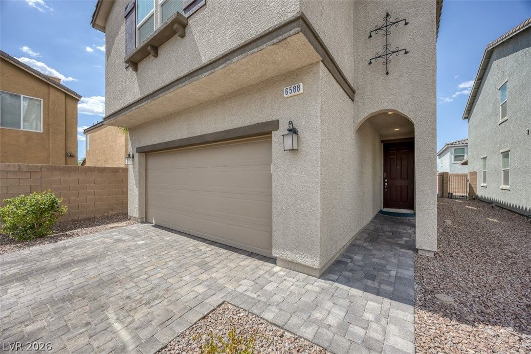 6588 Rustic Saddle Court — photo 3 of 47