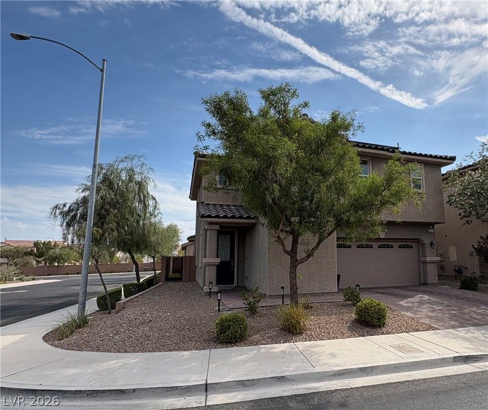 674 Tremaine Court — photo 2