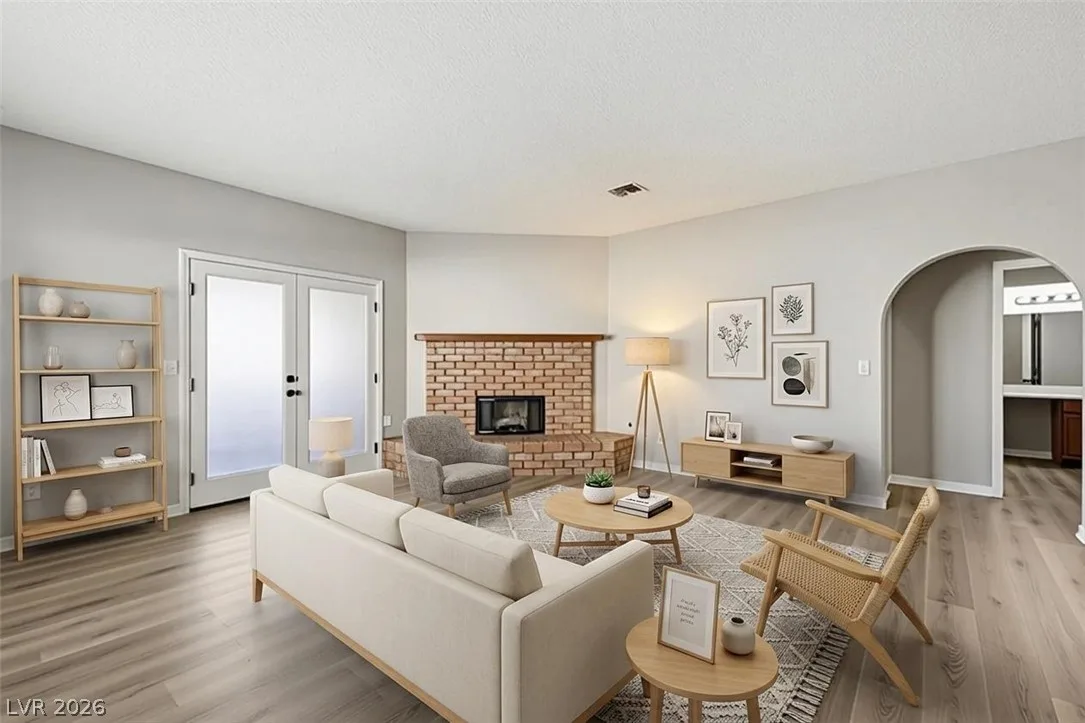 1410 Santa Margarita Street E — photo 2