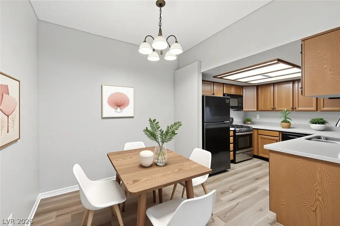 1410 Santa Margarita Street E — photo 3