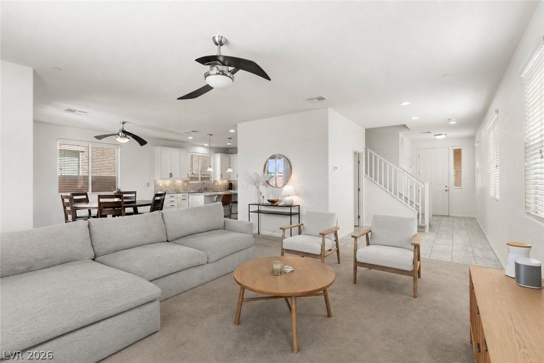 225 Moonshot Street — photo 3