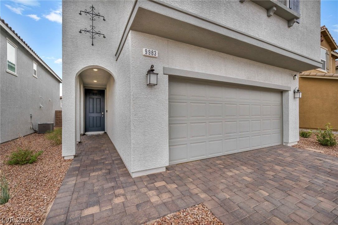 9983 Cluny Avenue — photo 3