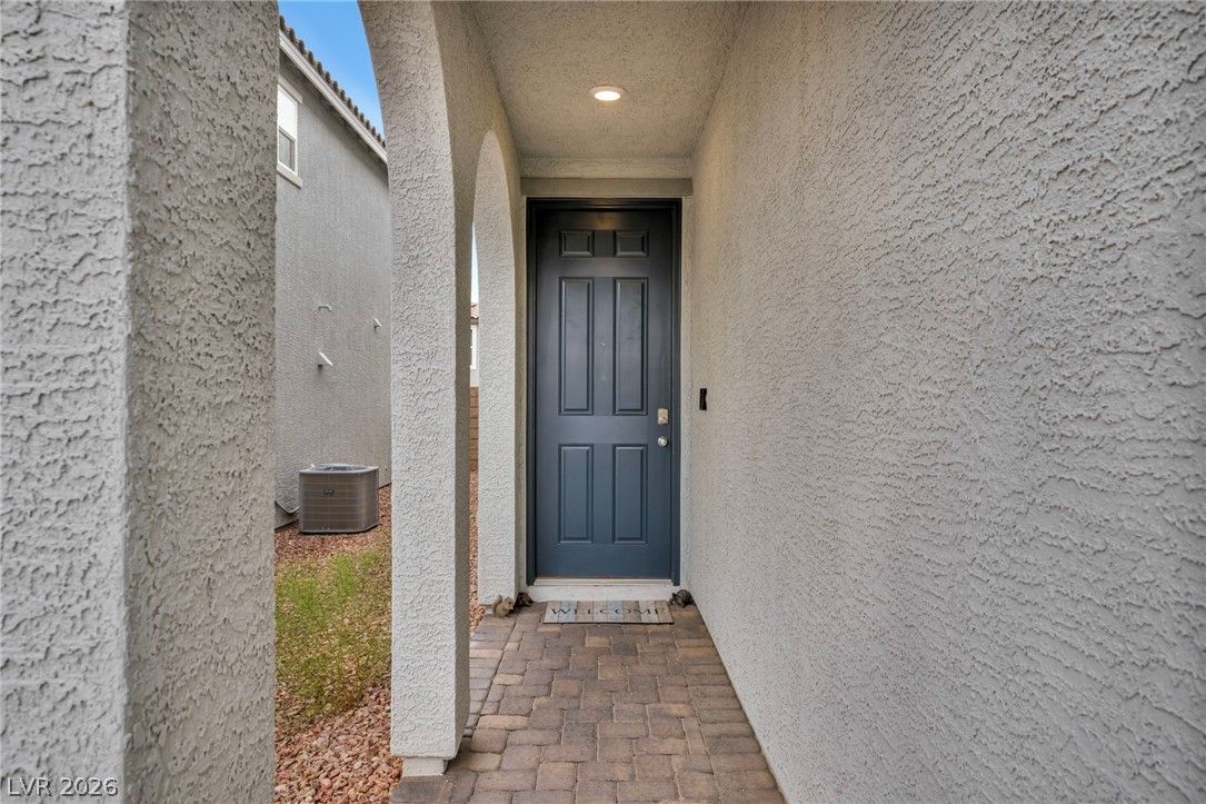 9983 Cluny Avenue — photo 4