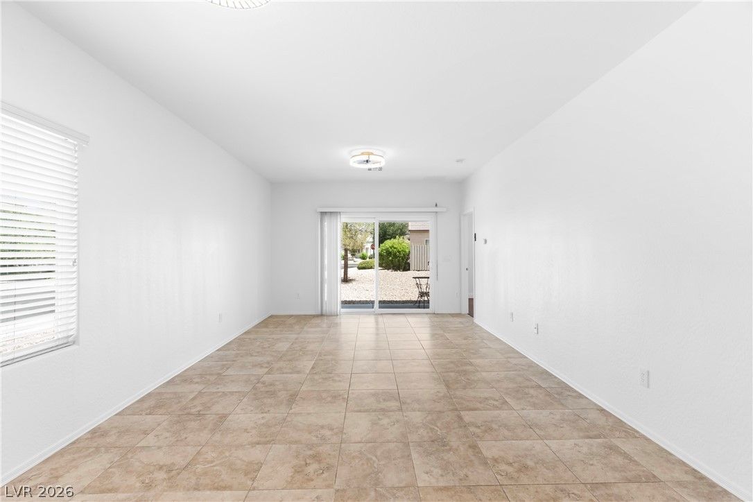 2724 Cornish Hen Avenue — photo 5 of 33