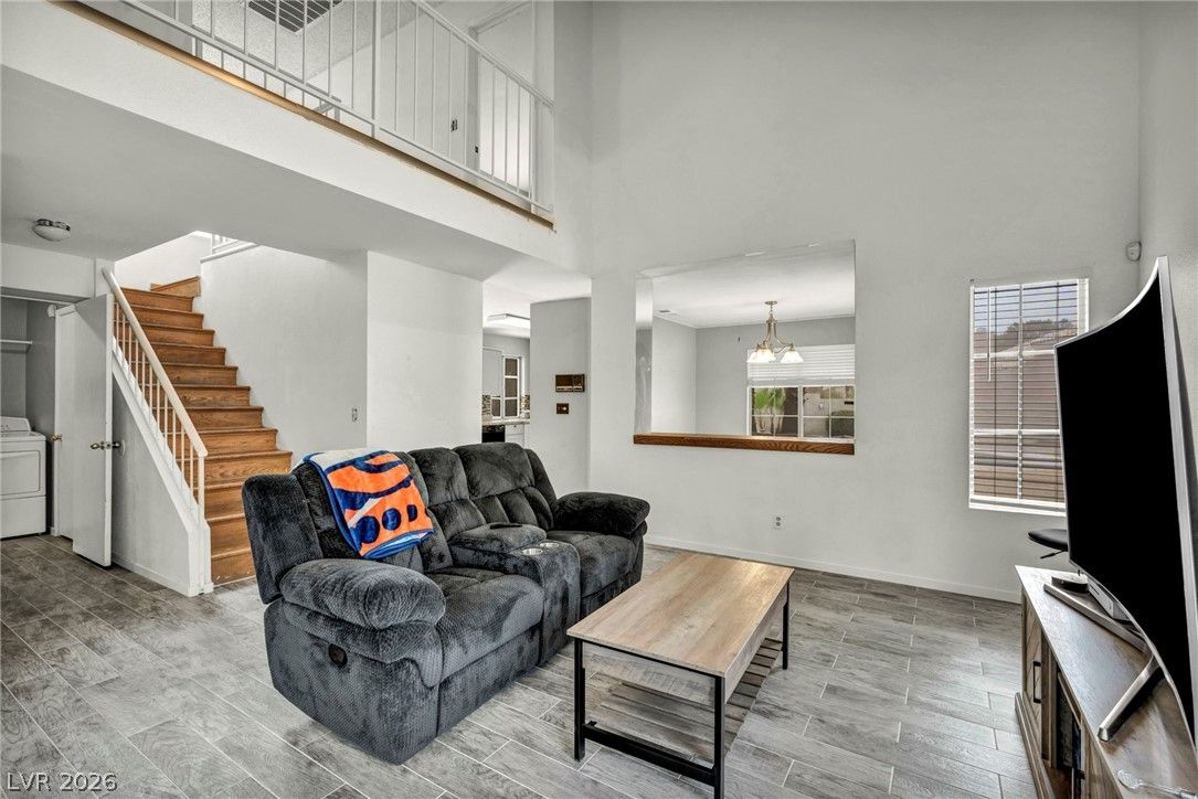 8601 Freeport Lane — photo 4