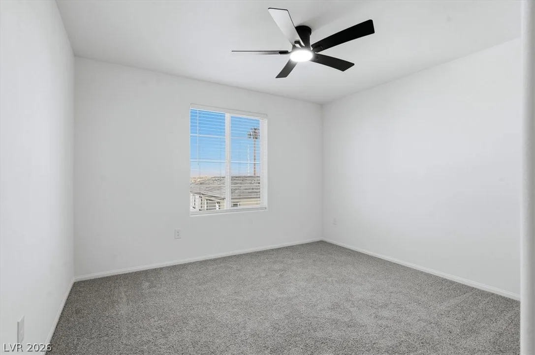 8667 Luxuriant Avenue — photo 4