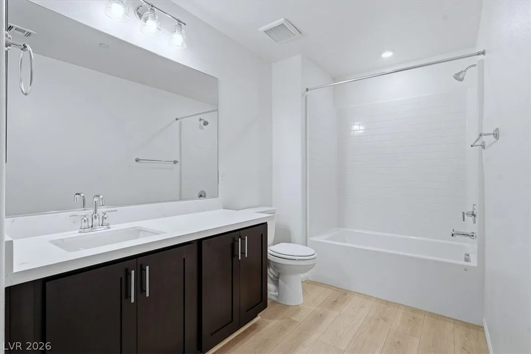 8667 Luxuriant Avenue — photo 5