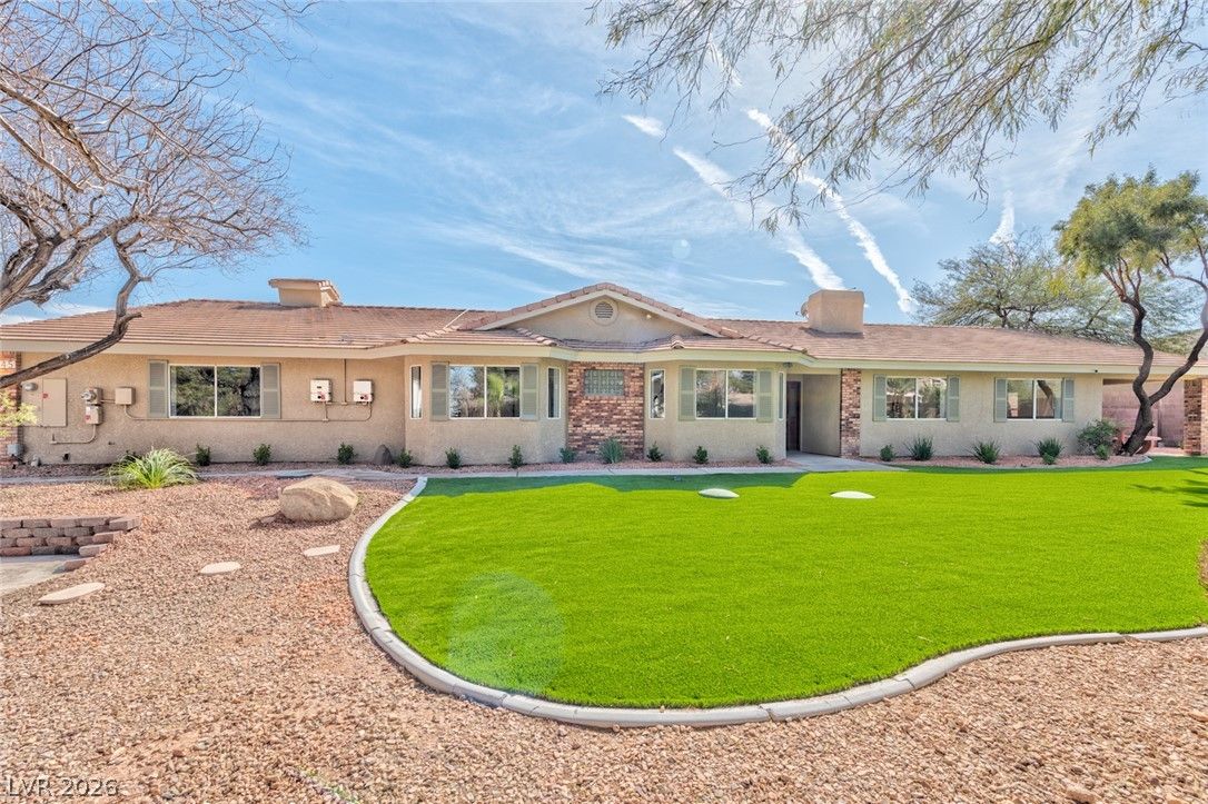 5745 West Meranto Avenue — photo 3