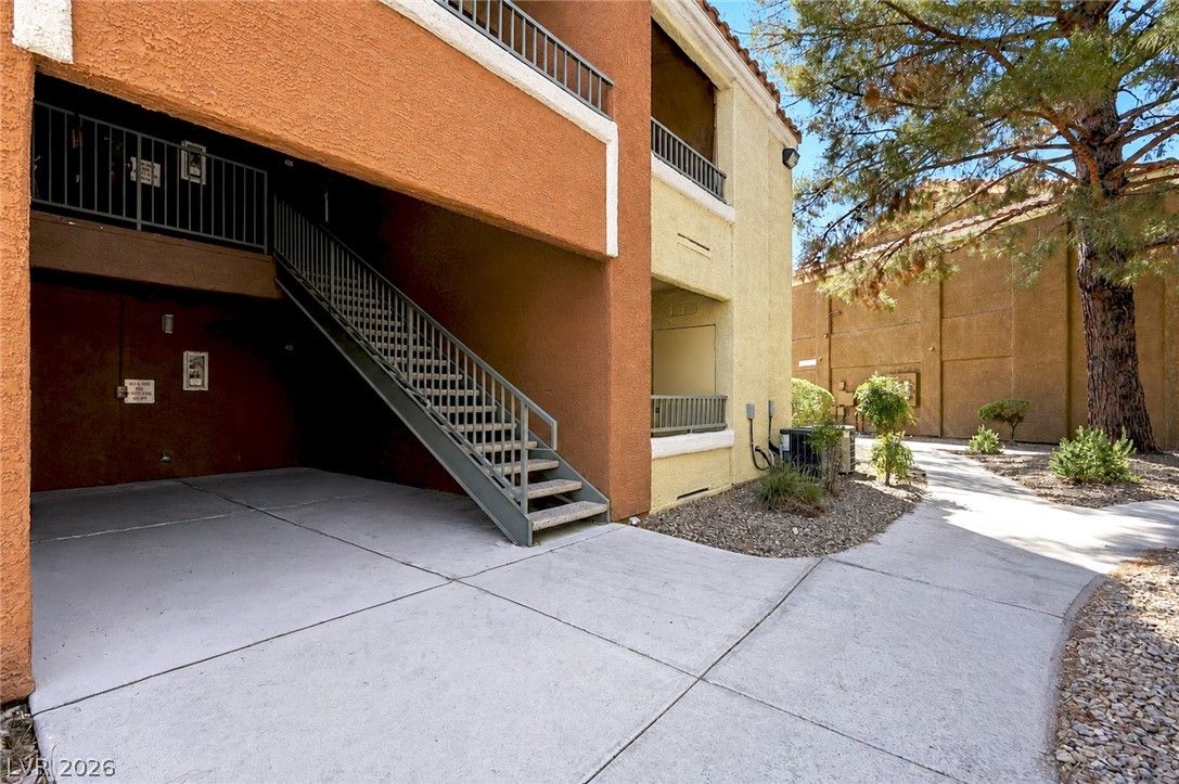 2120 Ramrod Avenue 428 — photo 2