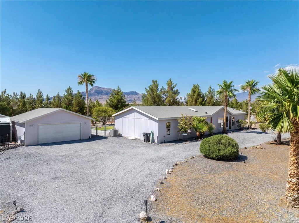 1640 North Woodchips Road — photo 4