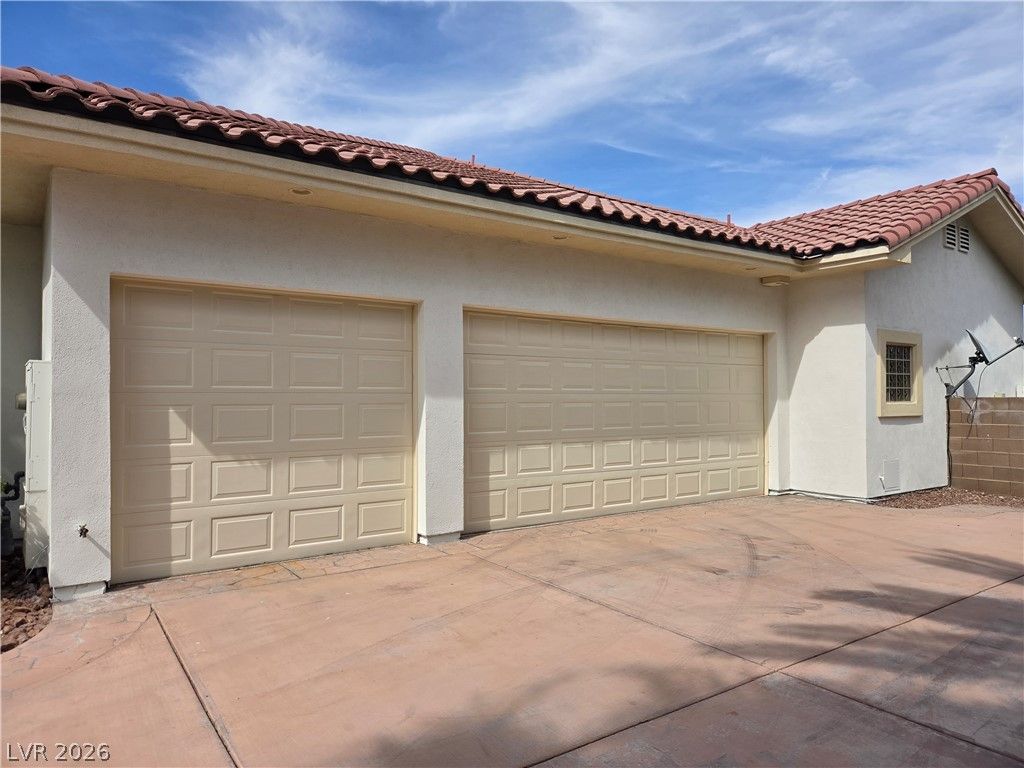 2100 Bogart Court — photo 4 of 26