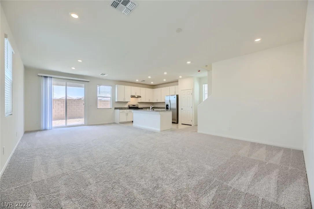 4159 Scarlet Cob Avenue — photo 2