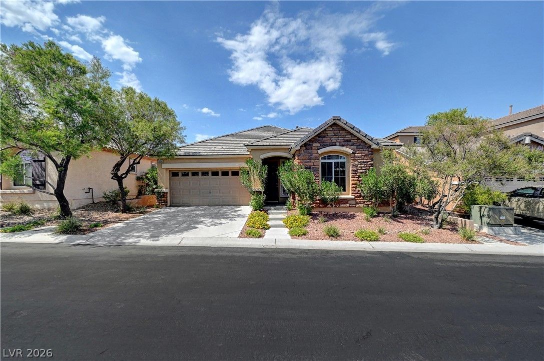 10240 Gladstone Peak Street — photo 1