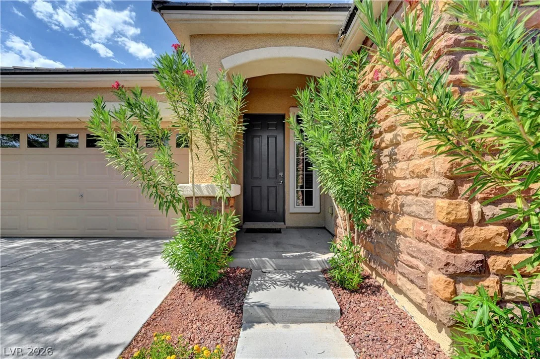 10240 Gladstone Peak Street — photo 5