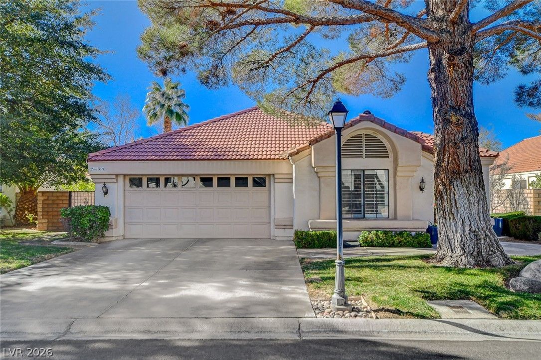 5429 Painted Sunrise Drive — photo 1