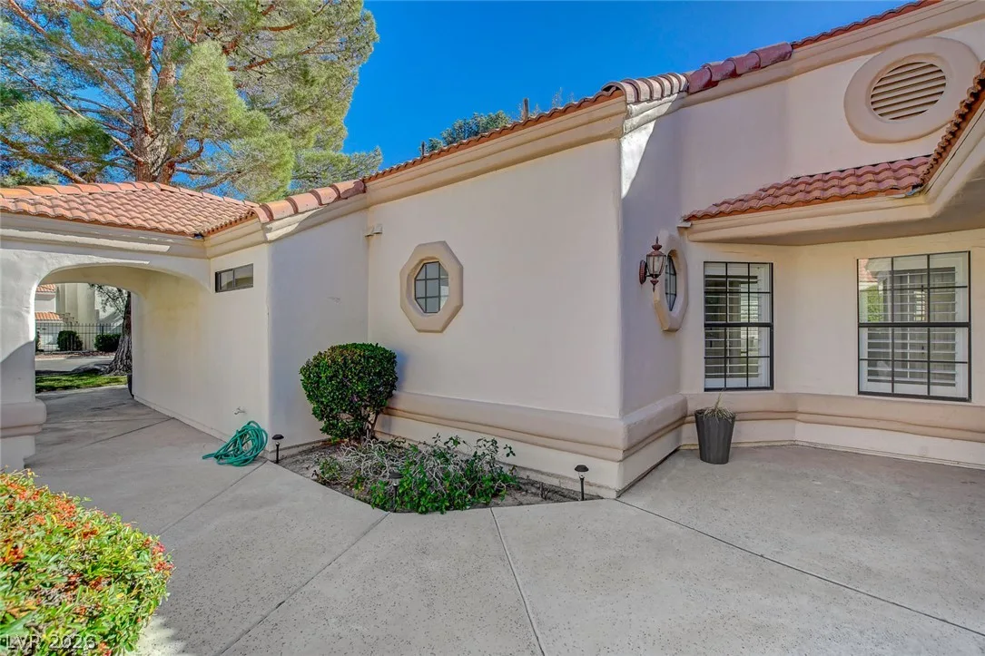 5429 Painted Sunrise Drive — photo 5