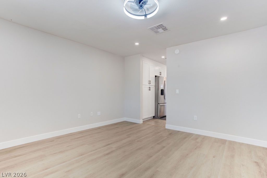 2914 Cedar Avenue — photo 4 of 36