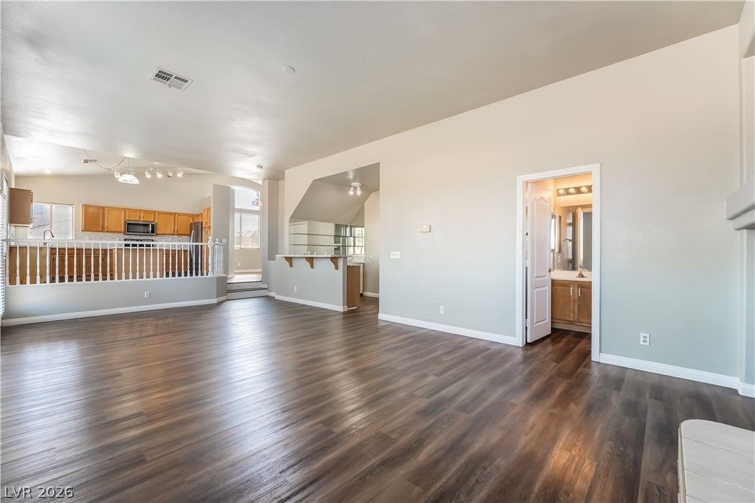 2080 Calcite Cliff Avenue — photo 2