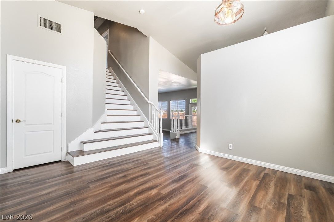 2080 Calcite Cliff Avenue — photo 3