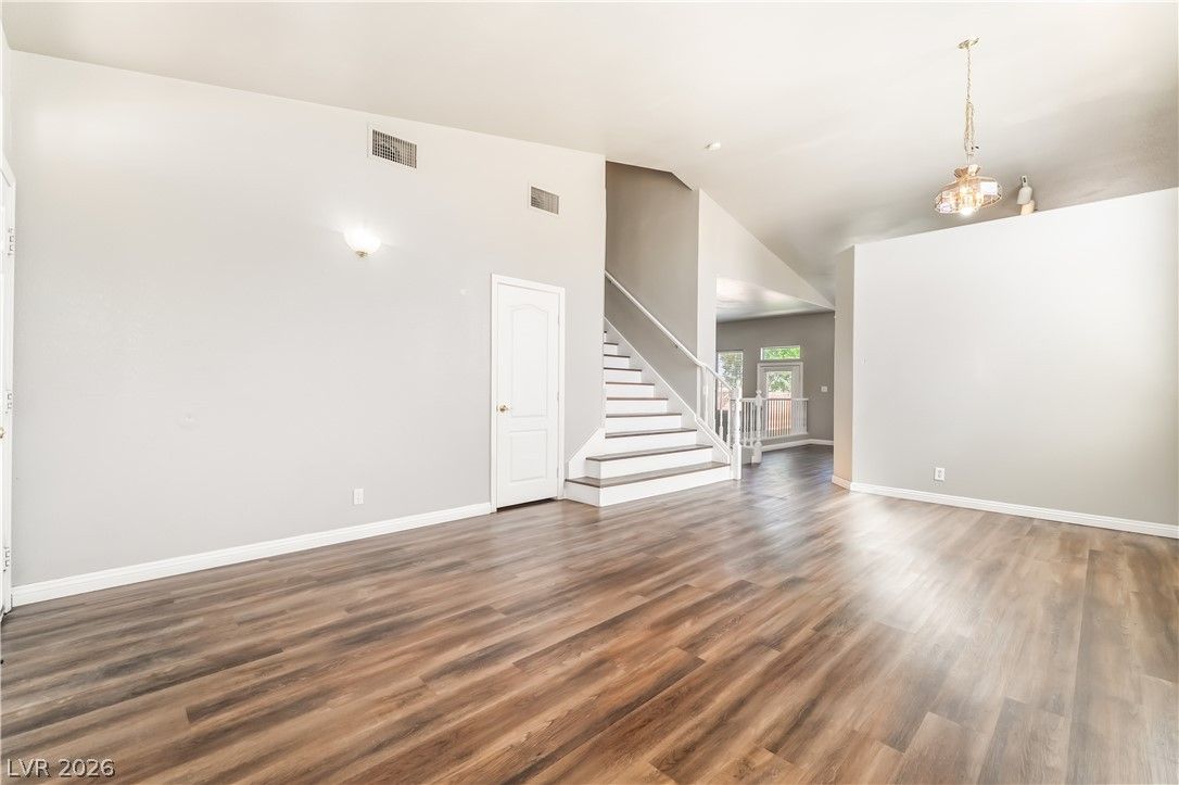 2080 Calcite Cliff Avenue — photo 5