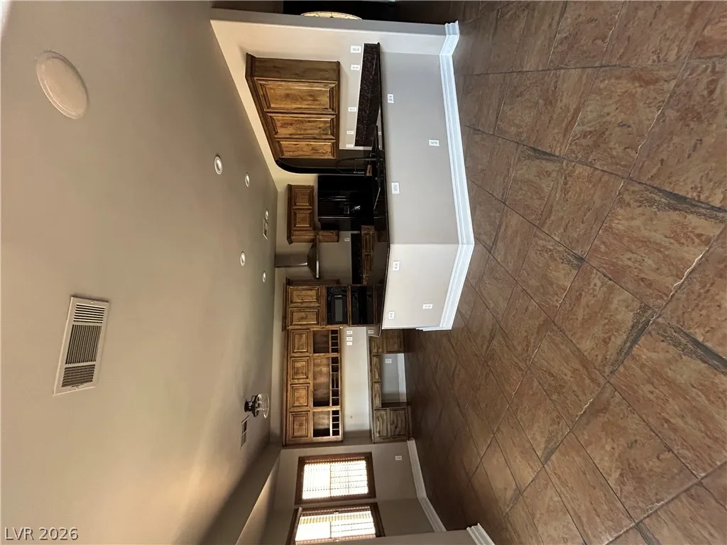 7612 Zermatt Avenue — photo 4