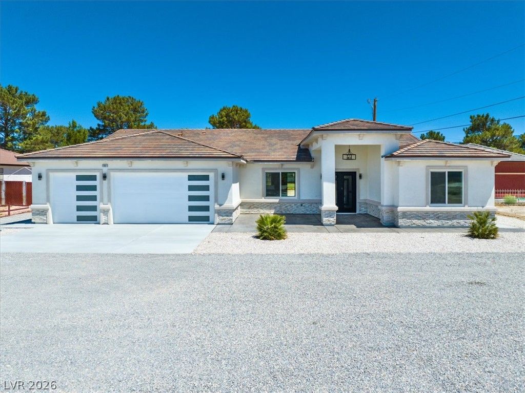 2861 South Firestone Court — photo 2