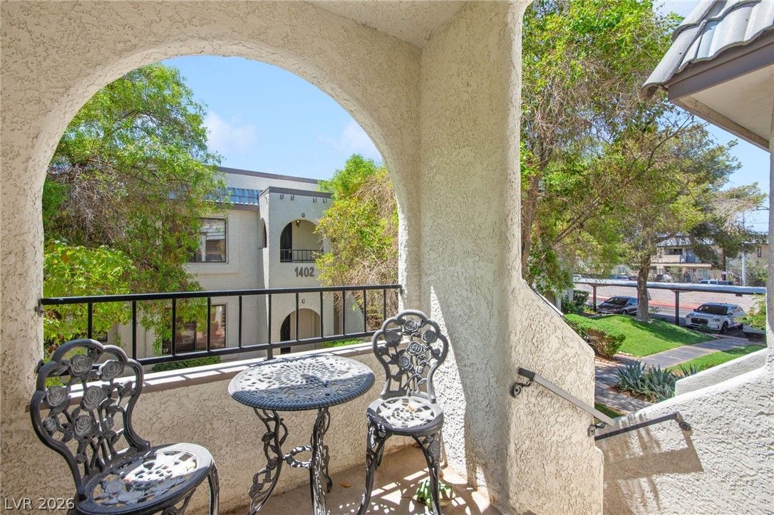 1400 Santa Margarita Street H — photo 4