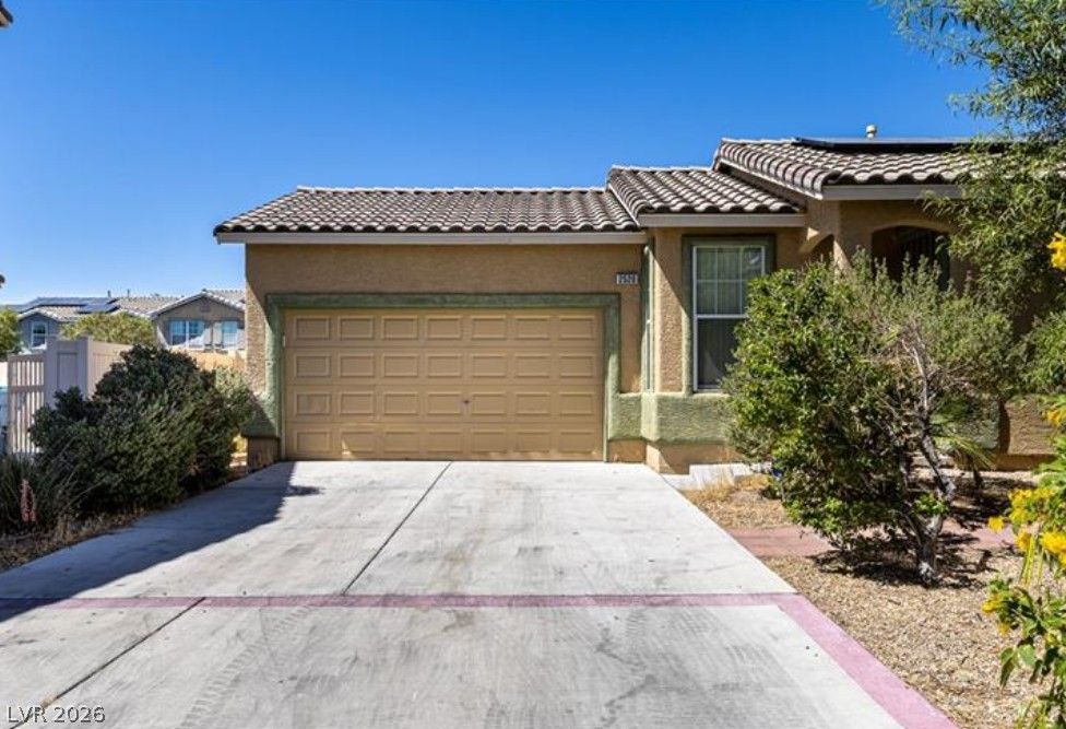 2520 Bottle Palm Court — photo 2