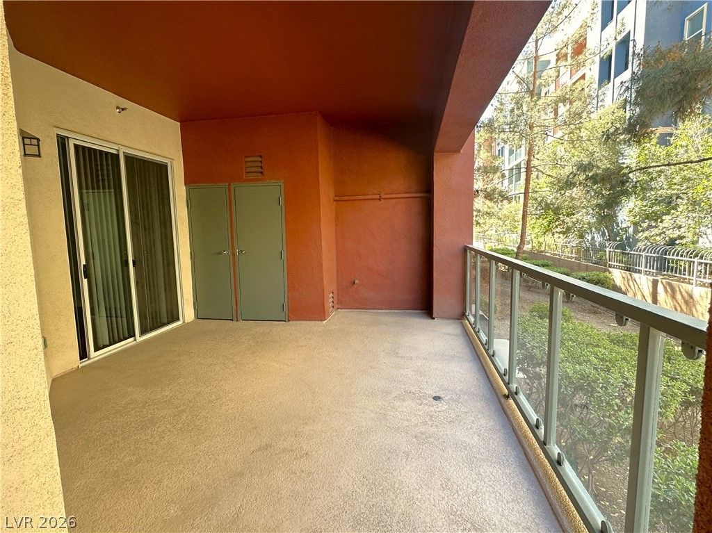 59 East Agate Avenue 204 — photo 4 of 25