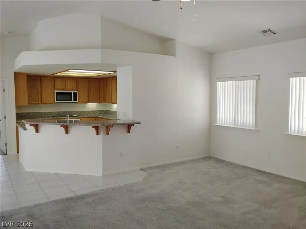 546 East Elsie Lane — photo 4