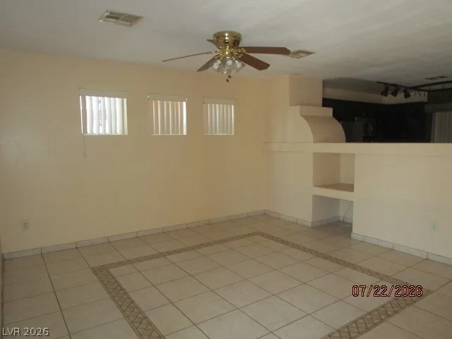 3822 King Palm Avenue — photo 3 of 27